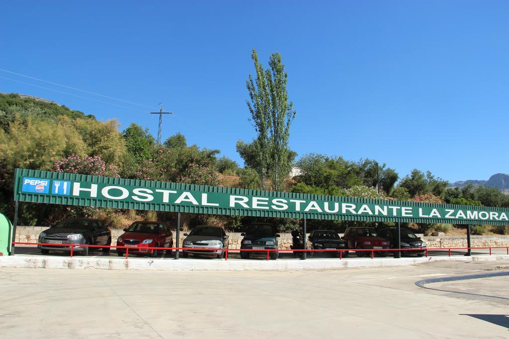 Hostal La Zamora Carcabuey Bagian luar foto