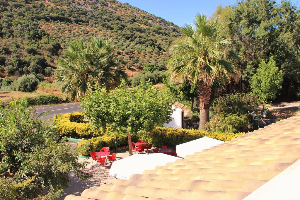 Hostal La Zamora Carcabuey Bagian luar foto